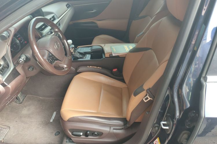 雷克萨斯ES 2018款 200 卓越版 国VI局部细节19