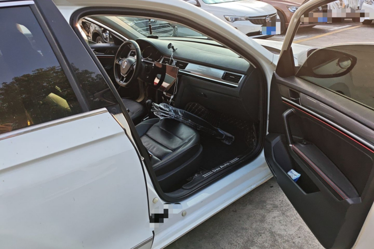 大众 宝来 2016款 1.6L 手动舒适型局部细节9005