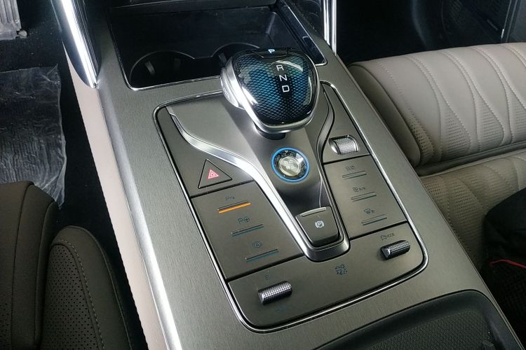 比亚迪 唐新能源 2025款 智驾版 DM-i 115KM 旗舰型局部细节18