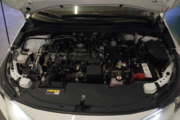 丰田 雷凌 2023款 智能电混双擎 1.8L 领先版局部细节24