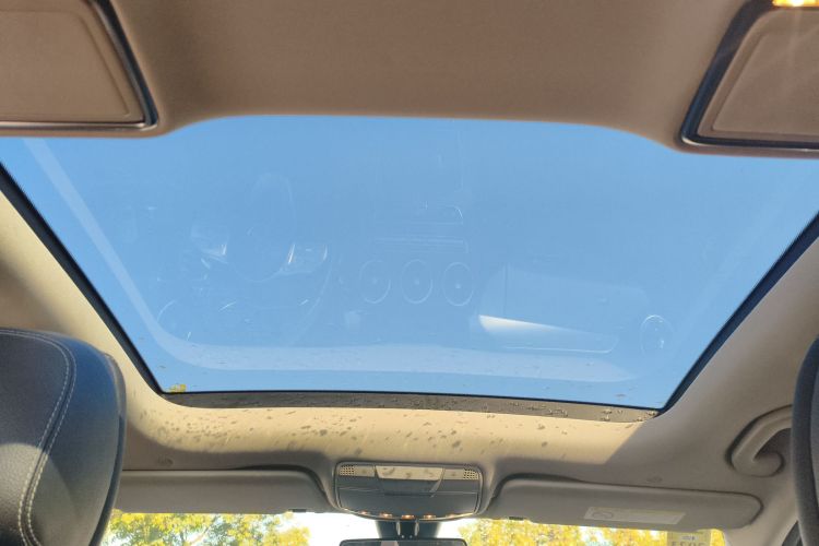 奔驰C级 2020款 改款 C 260 L 运动版中控内饰22