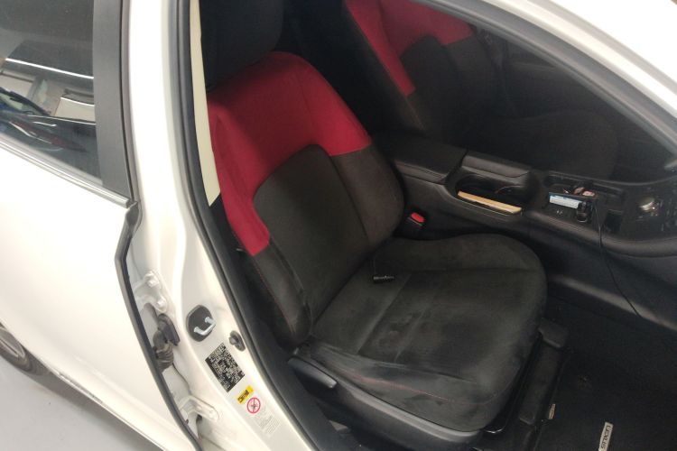 雷克萨斯CT 2017款 CT200h 精英版 单色 国V局部细节41