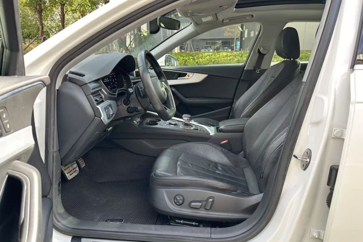 奥迪A4L 2017款 Plus 40 TFSI 运动型局部细节19