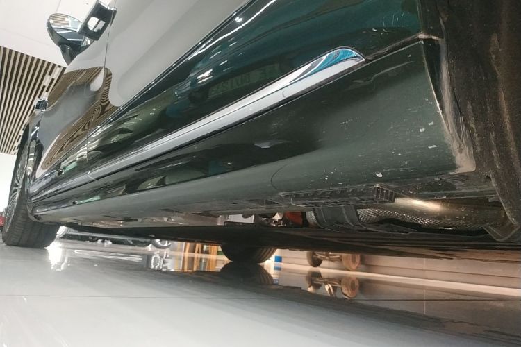 鸿蒙智行 享界S9T 2025款 增程 Ultra长续航版局部细节9002