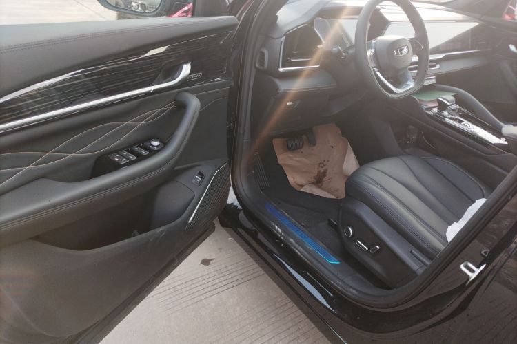 吉利汽车 星越L 2024款 2.0TD DCT EVO两驱长风版中控内饰20