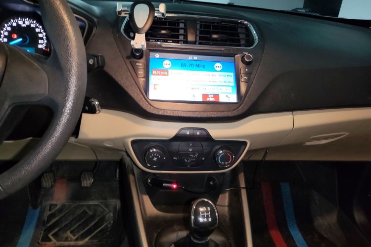 福特 福睿斯 2017款 改款 1.5L 手动舒适型中控内饰16