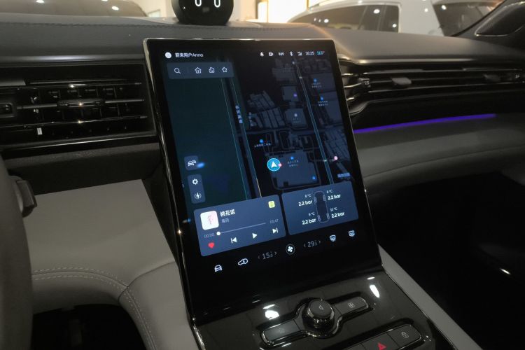 蔚来ES8 2020款 580KM 六座版中控内饰16
