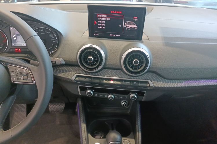 奥迪Q2L 2023款 35TFSI 时尚致雅型中控内饰16