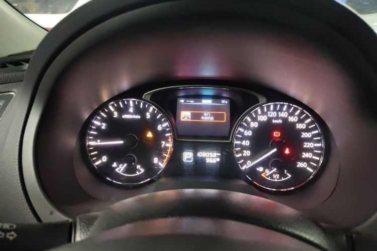 日产 天籁 2013款 2.0L XL舒适版局部细节14