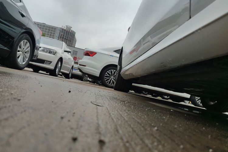 奔驰E级(进口) 2019款 E 260 运动版局部细节9001