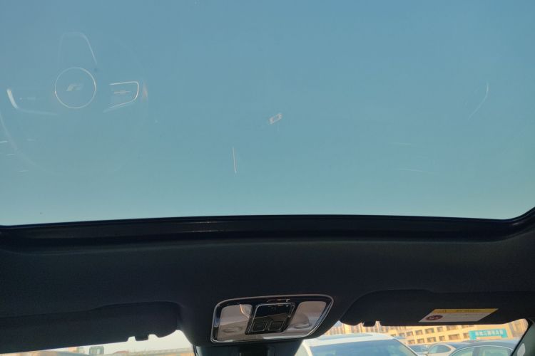 理想汽车 理想ONE 2021款 增程6座版中控内饰22