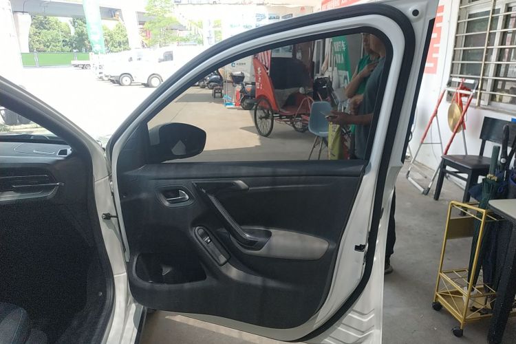 雪铁龙C3-XR 2021款 190THP DCT致尚版中控内饰7005