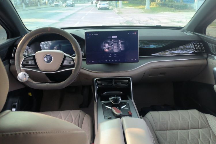 比亚迪 唐新能源 2024款 DM-i 荣耀版 112KM 尊贵型中控内饰7002