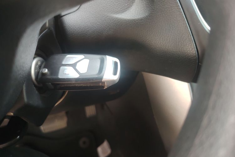 福特 福克斯 2018款 两厢经典 1.6L 自动舒适型智行版中控内饰11