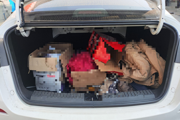 中华H3 2017款 1.5L 手动精英型中控内饰23