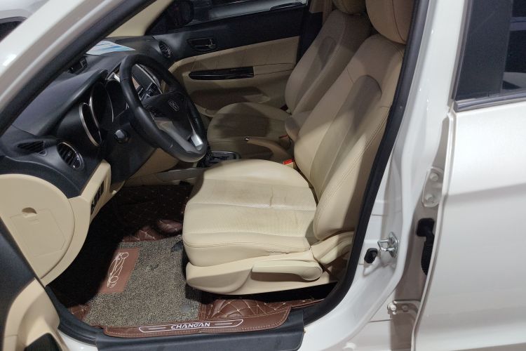 长安 逸动 2015款 1.6L 自动豪华型中控内饰19