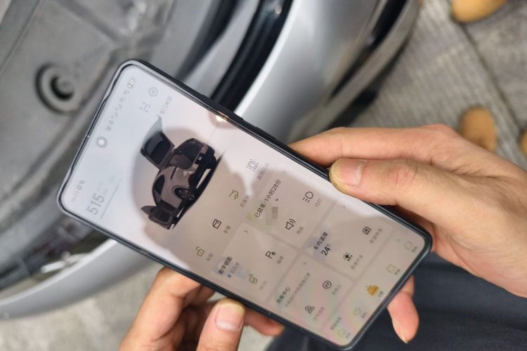 小鹏G6 2023款 755 超长续航 Max中控内饰7001
