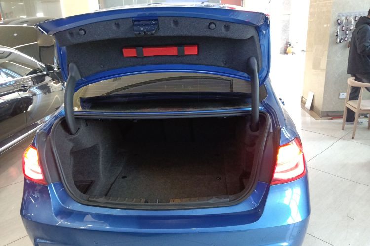 宝马3系 2019款 320Li M运动套装局部细节23