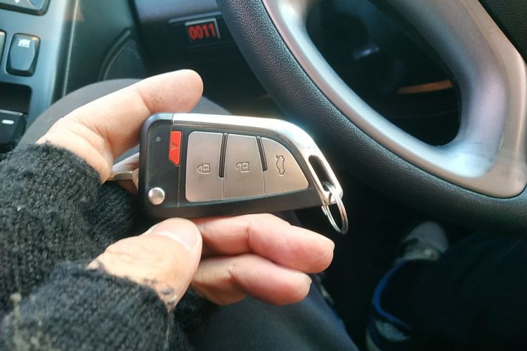 北京现代ix35 2015款 2.0L  手动两驱舒适型 国IV中控内饰11