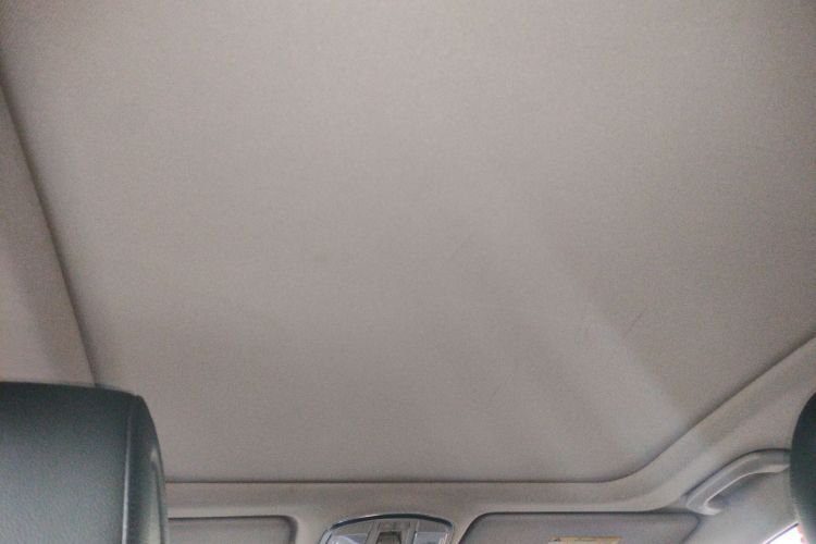 现代 途胜 2015款 1.6T 双离合四驱尊贵型局部细节22