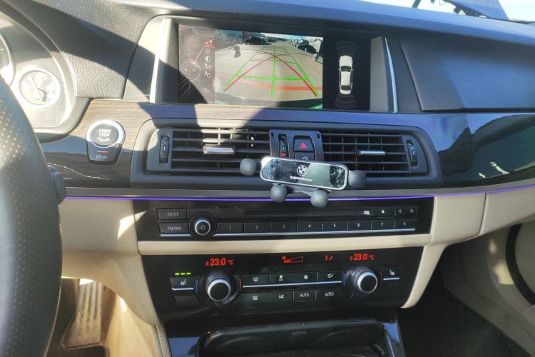 宝马5系 2014款 525Li 豪华设计套装中控内饰16