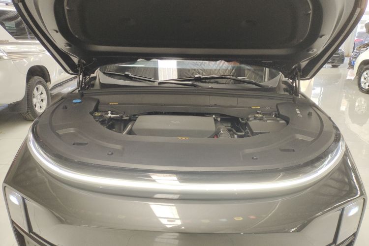 理想汽车 理想L7 2023款 Air机舱底盘24