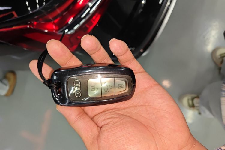 奥迪A6L 2024款 45 TFSI 臻选动感型中控内饰11