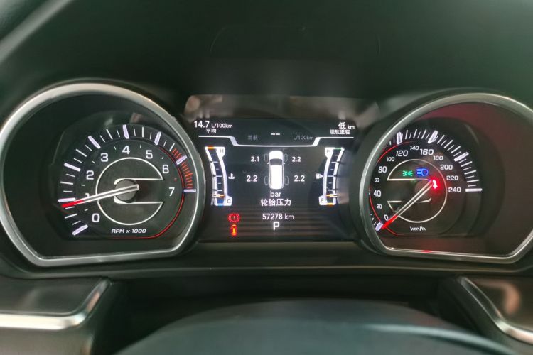 Jeep 大指挥官 2018款 2.0T 四驱悦享版 国V中控内饰14