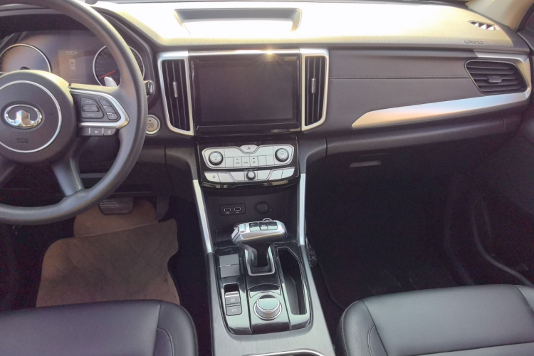 长城 炮 2021款 2.0T商用版自动柴油两驱精英型长箱GW4D20M局部细节16