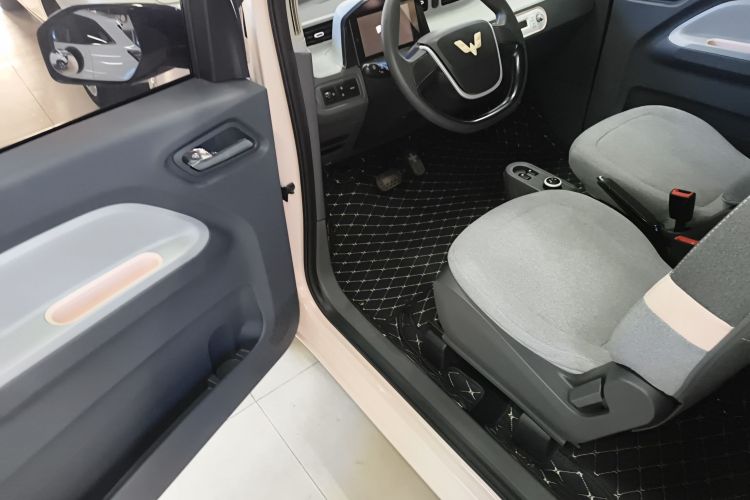 五菱汽车 宏光MINIEV 2022款 马卡龙时尚款 磷酸铁锂中控内饰7003