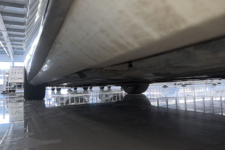 奔驰E级 2019款 E 260 L 运动型局部细节9002