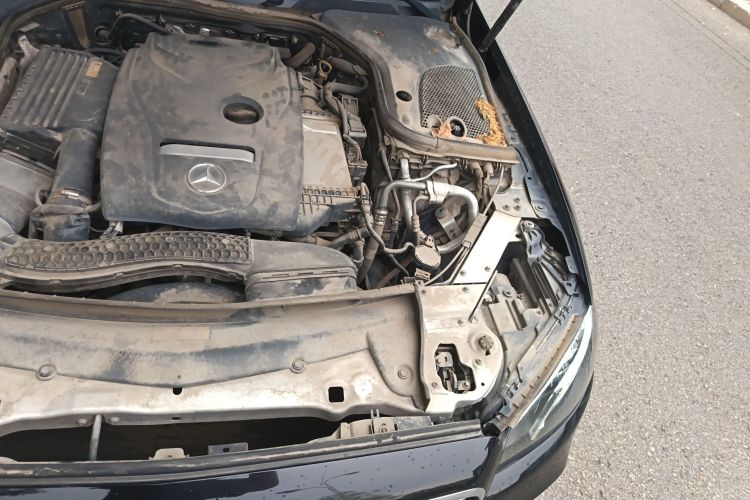 奔驰E级 2016款 E 200 L 运动型局部细节9004