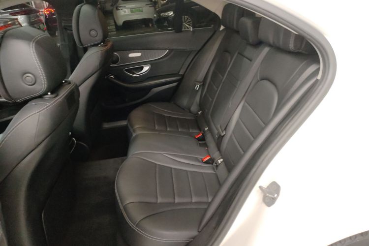 奔驰C级 2019款 C 260 L 运动版中控内饰21