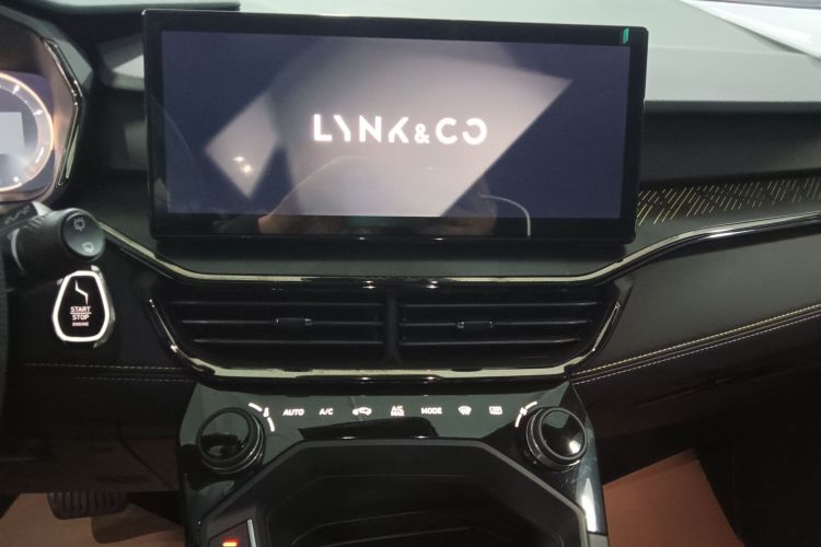 领克06 2023款 Remix 1.5T 劲Halo中控内饰16