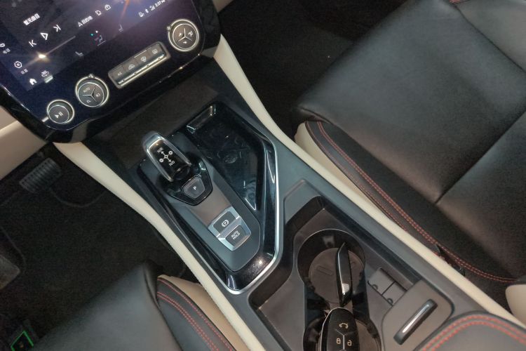 领克02 2020款 1.5T DCT两驱耀Pro版局部细节18