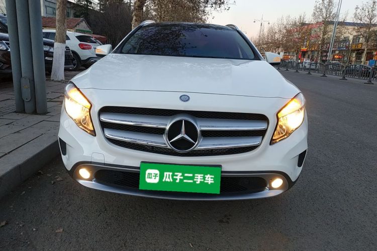 奔驰GLA 2015款 GLA 200 动感型车身外观2