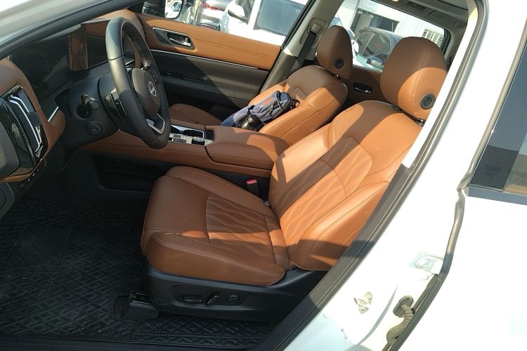 日产 探陆 2024款 380VC-TURBO 四驱智尊版 6座中控内饰19