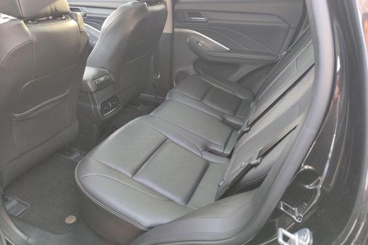 魏牌 VV6 2020款 2.0T 两驱智享+中控内饰7004