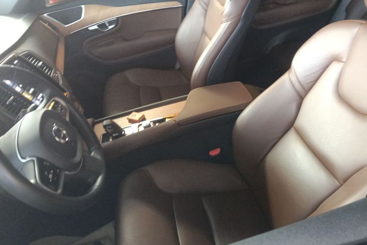 沃尔沃XC90 2021款 B5 智行豪华版 5座中控内饰19