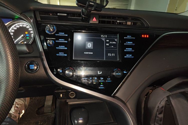 丰田 凯美瑞 2018款 2.0G 豪华版中控内饰16