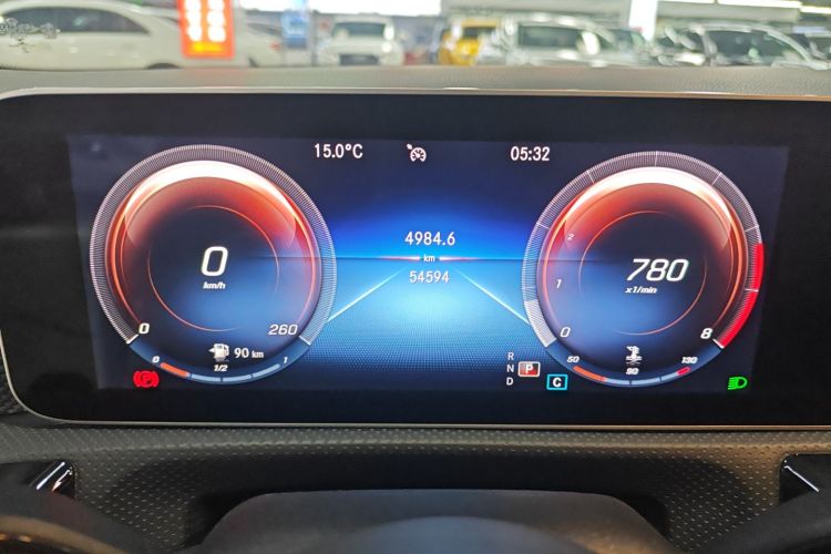 奔驰A级 2020款 改款二 A 180 L 运动轿车中控内饰14