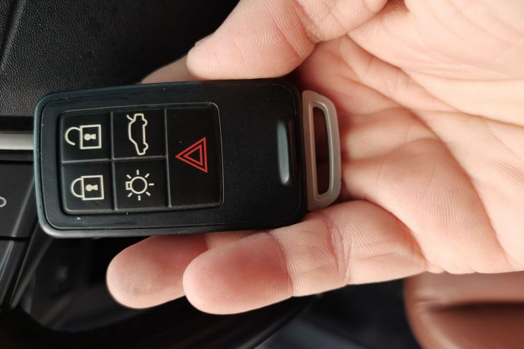 沃尔沃S60 2015款 S60L 2.0T 智远版中控内饰11