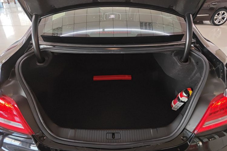 别克 君越 2014款 2.0T SIDI 精英技术型机舱底盘23