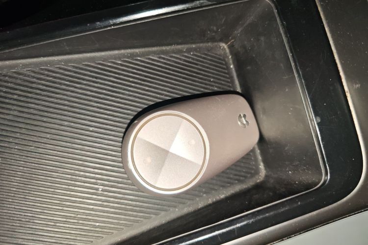 蔚来ES8 2020款 450KM 签名版 六座版中控内饰11