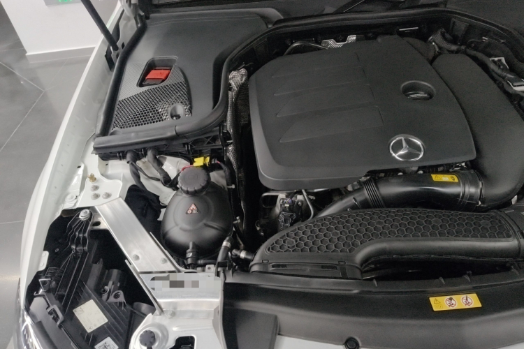 奔驰E级(进口) 2022款 E 300 时尚型运动版机舱底盘25