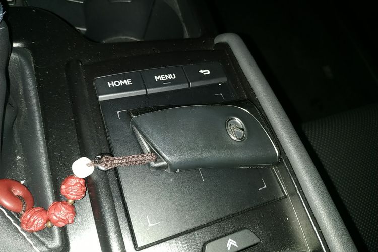 雷克萨斯ES 2020款 200 卓越版中控内饰7001