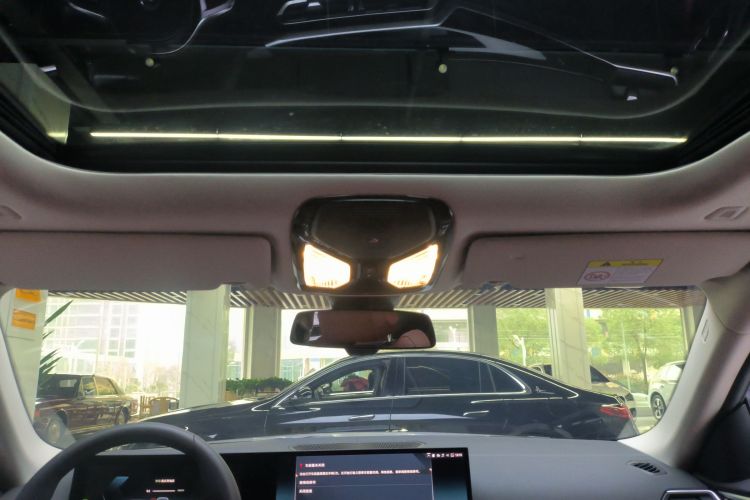 宝马i4 2023款 eDrive35中控内饰22