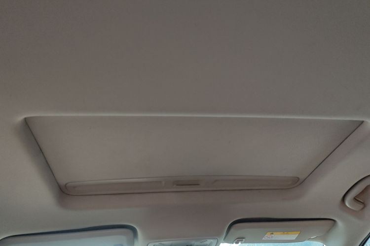 别克 君威 2017款 20T 精英型局部细节22