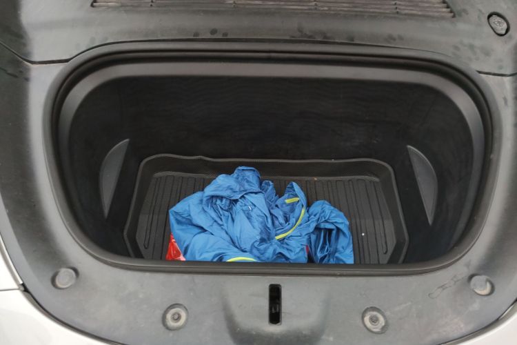 特斯拉 Model Y 2022款 Performance高性能全轮驱动版局部细节24