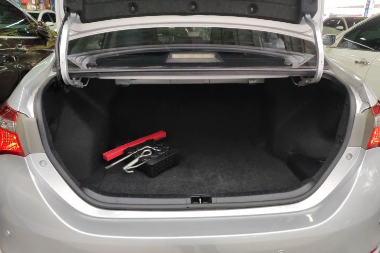 丰田 卡罗拉 2017款 改款 1.2T S-CVT GL局部细节23